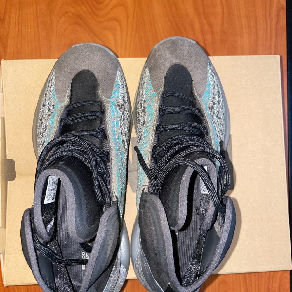 Quantum yeezy sneaker basketball / streetwear reflective aqua/grey color